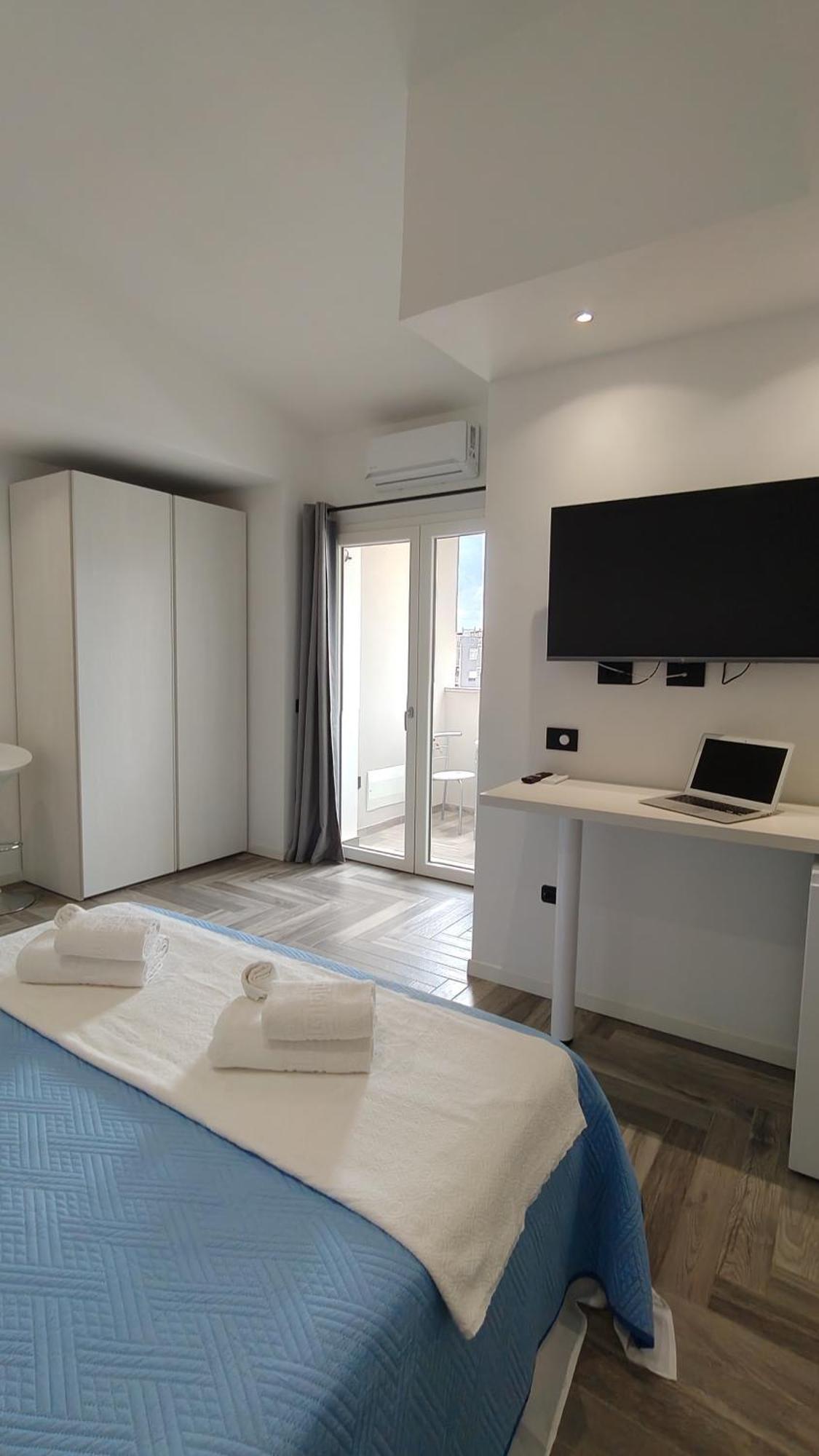 Stanza Idromassaggio 2 Hotel กวาร์ตู ซานเตเลนา ภายนอก รูปภาพ